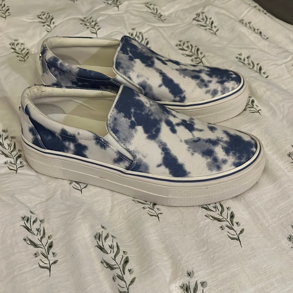 Womens pattern Steve Madden slip on sneakers
